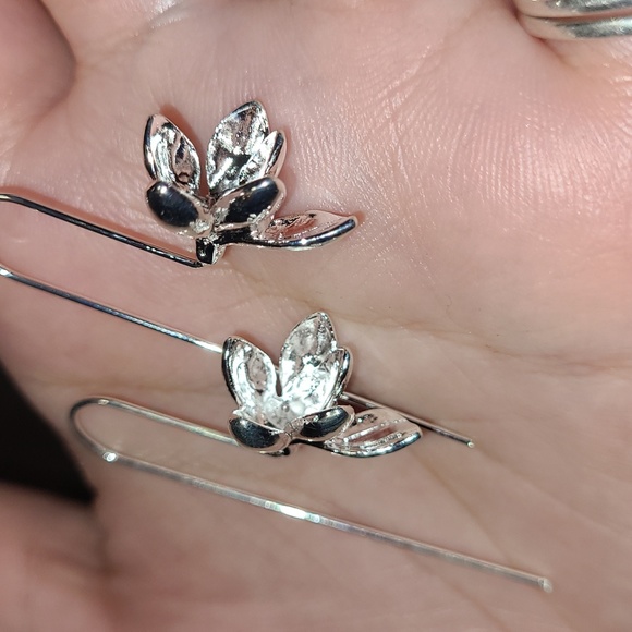 Tulip Garden Earrings - Picture 5 of 6